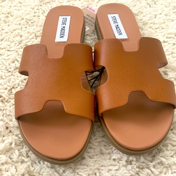 New* Steve Madden Sandals - Picture 4 of 7